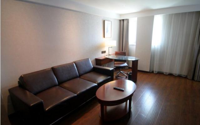 Yitel West Yan'an Road Hotel Shanghai